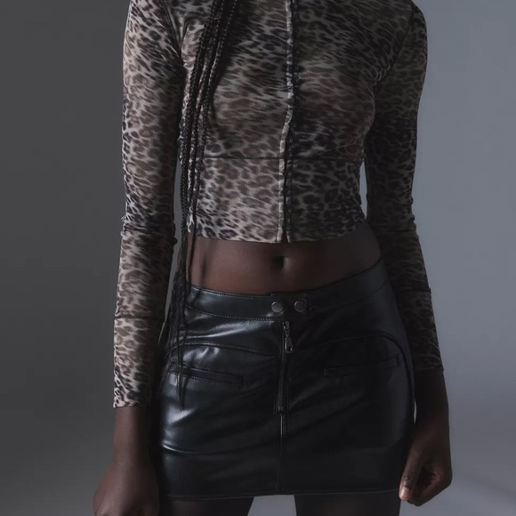 Silence + Noise Megan Faux Leather Moto Micro Mini Skirt Black Medium UO - Picture 2 of 11